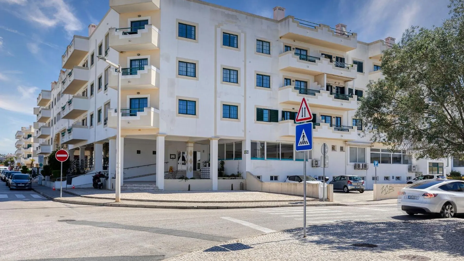 Two Bedroom Apartment In Dunas De Alvor 0*,  Portugal